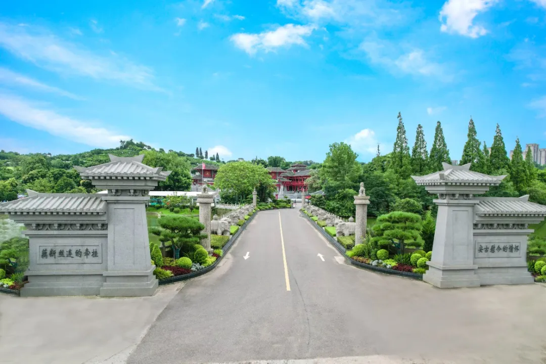 忠孝牌坊实景